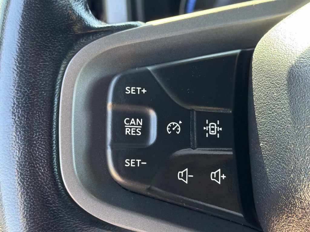 Certified 2022 Ford Bronco Wildtrak AWD/4WD image 18