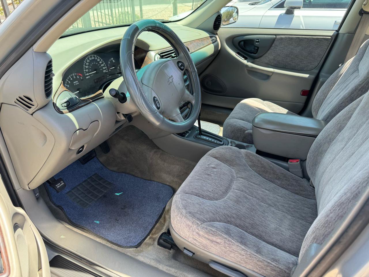 Used 1999 Chevrolet Malibu LS FWD image 7