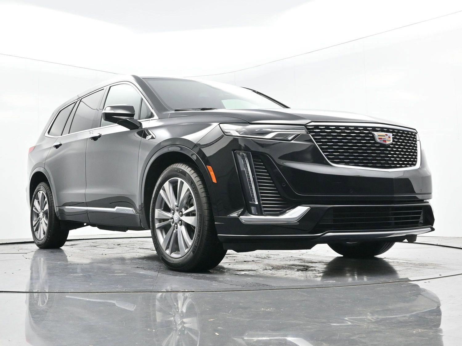 Certified 2025 Cadillac XT6 Premium Luxury image 43