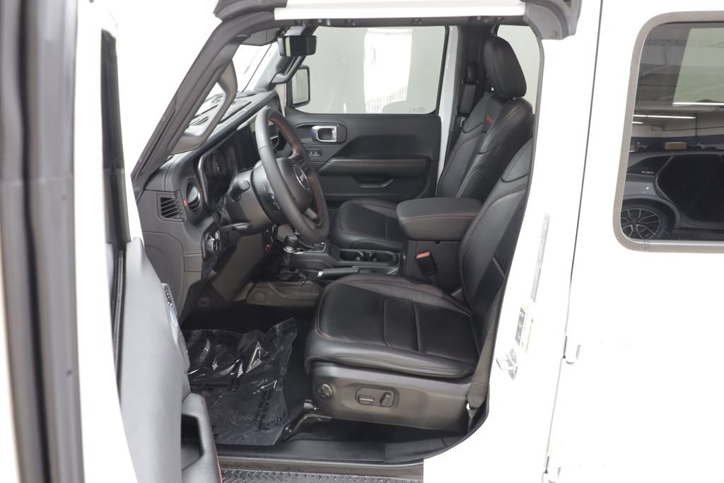Used 2024 Jeep Wrangler Unlimited Rubicon AWD/4WD image 6