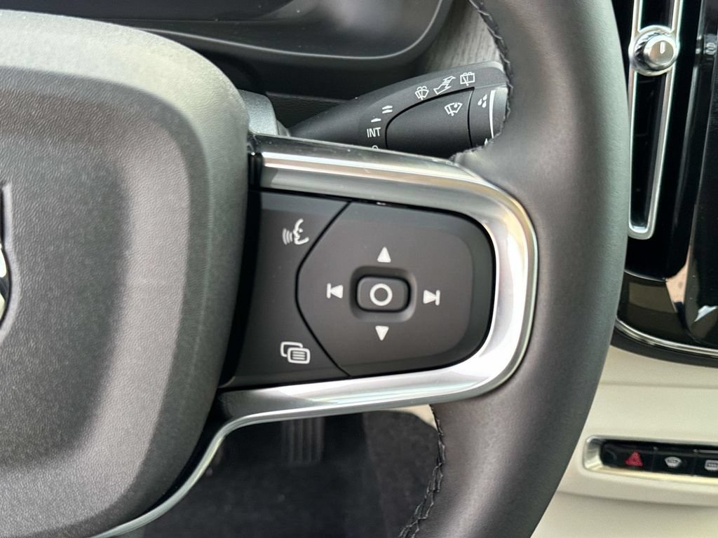 New 2026 Volvo XC40 B5 Ultra AWD/4WD image 26