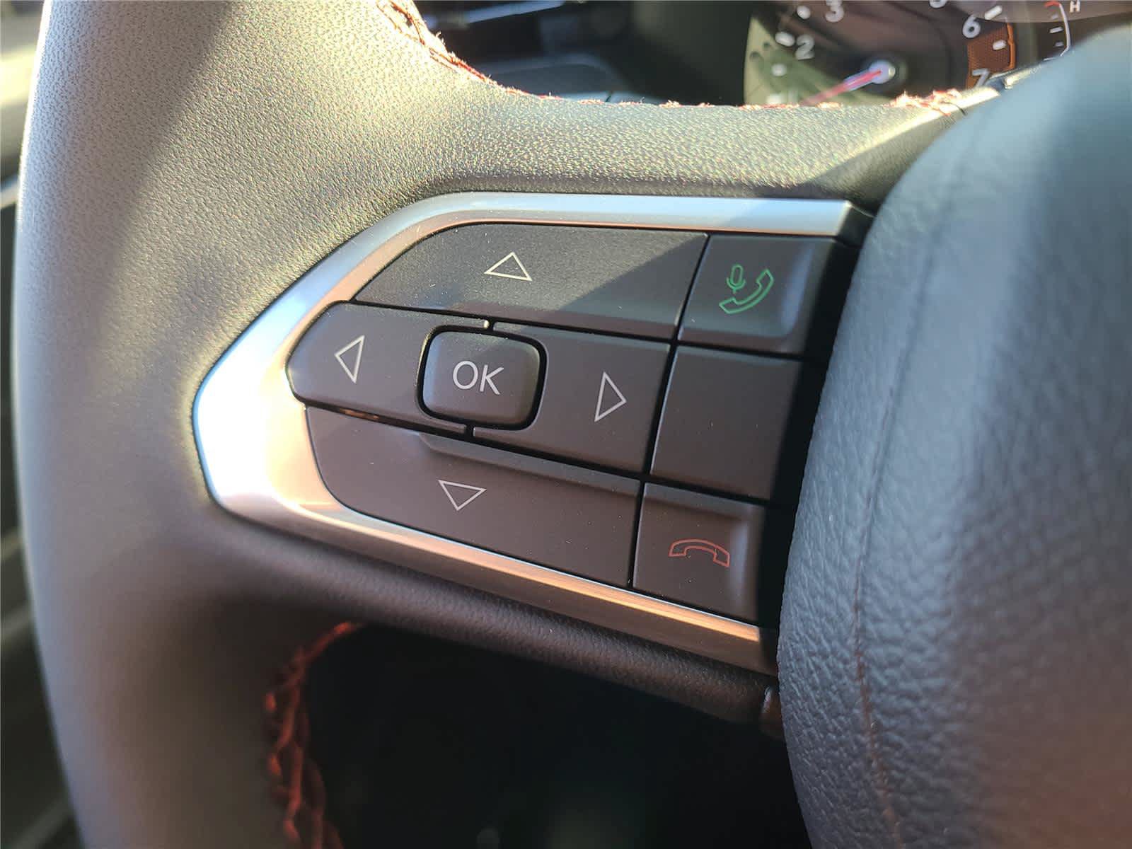 New 2024 Jeep Compass Trailhawk w/ Sun and Sound Group AWD/4WD image 27