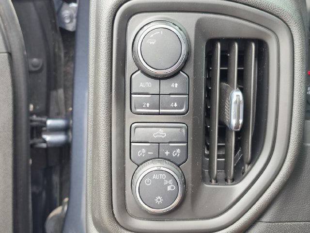 Used 2020 Chevrolet Silverado 1500 Custom Trail Boss w/ Custom Convenience Package AWD/4WD image 30