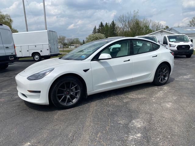 Used 2022 Tesla Model 3 RWD image 2