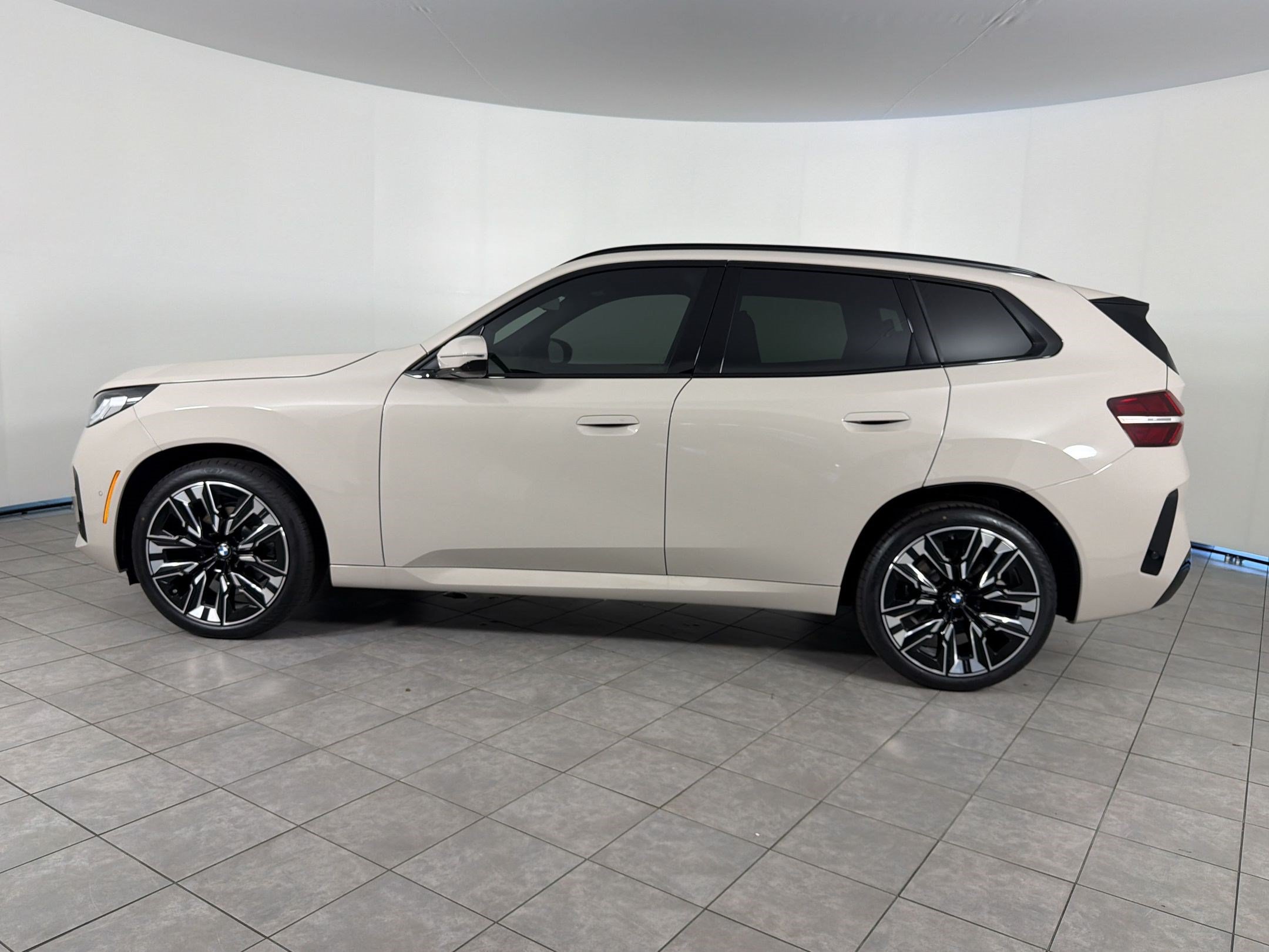 New 2026 BMW X3 xDrive30i w/ Premium Package AWD/4WD image 2