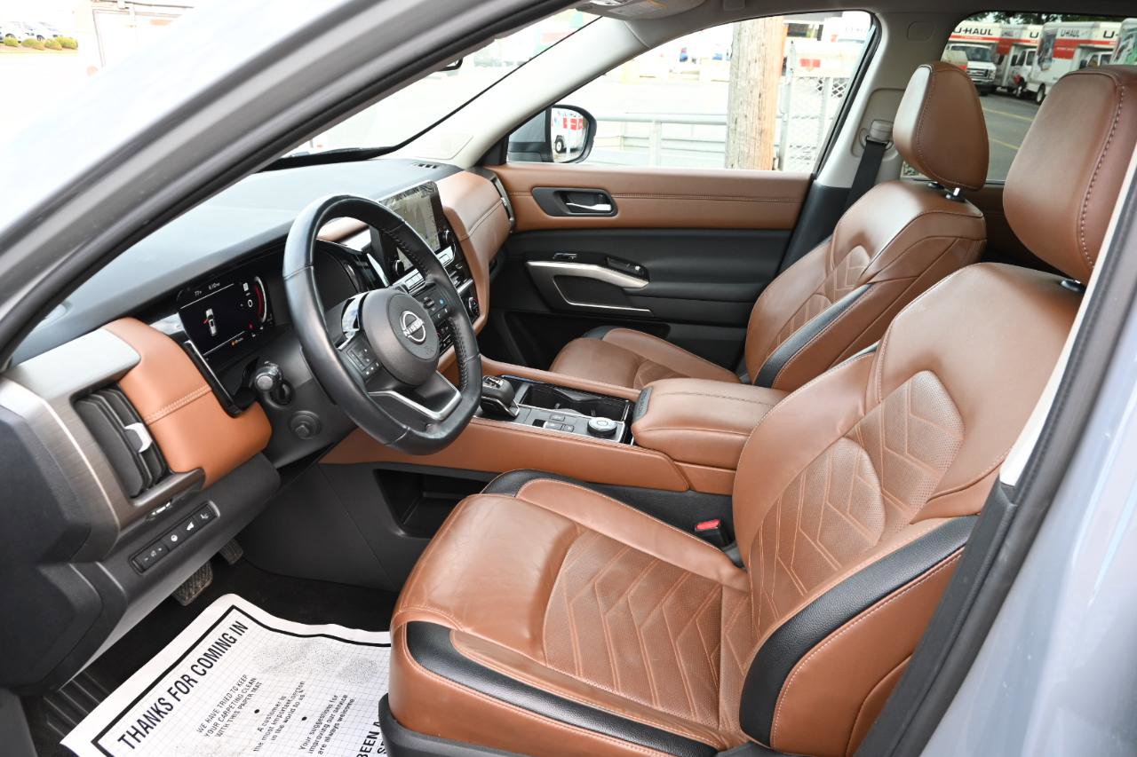 Used 2023 Nissan Pathfinder Platinum AWD/4WD image 14