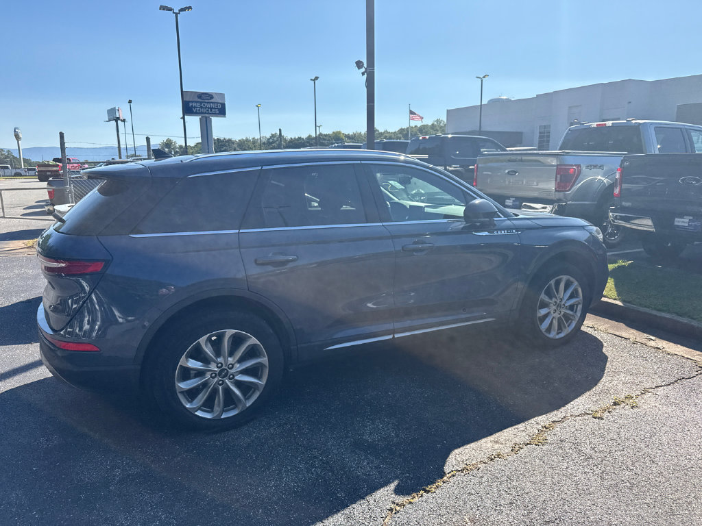Used 2022 Lincoln Corsair AWD w/ Premium Package image 17