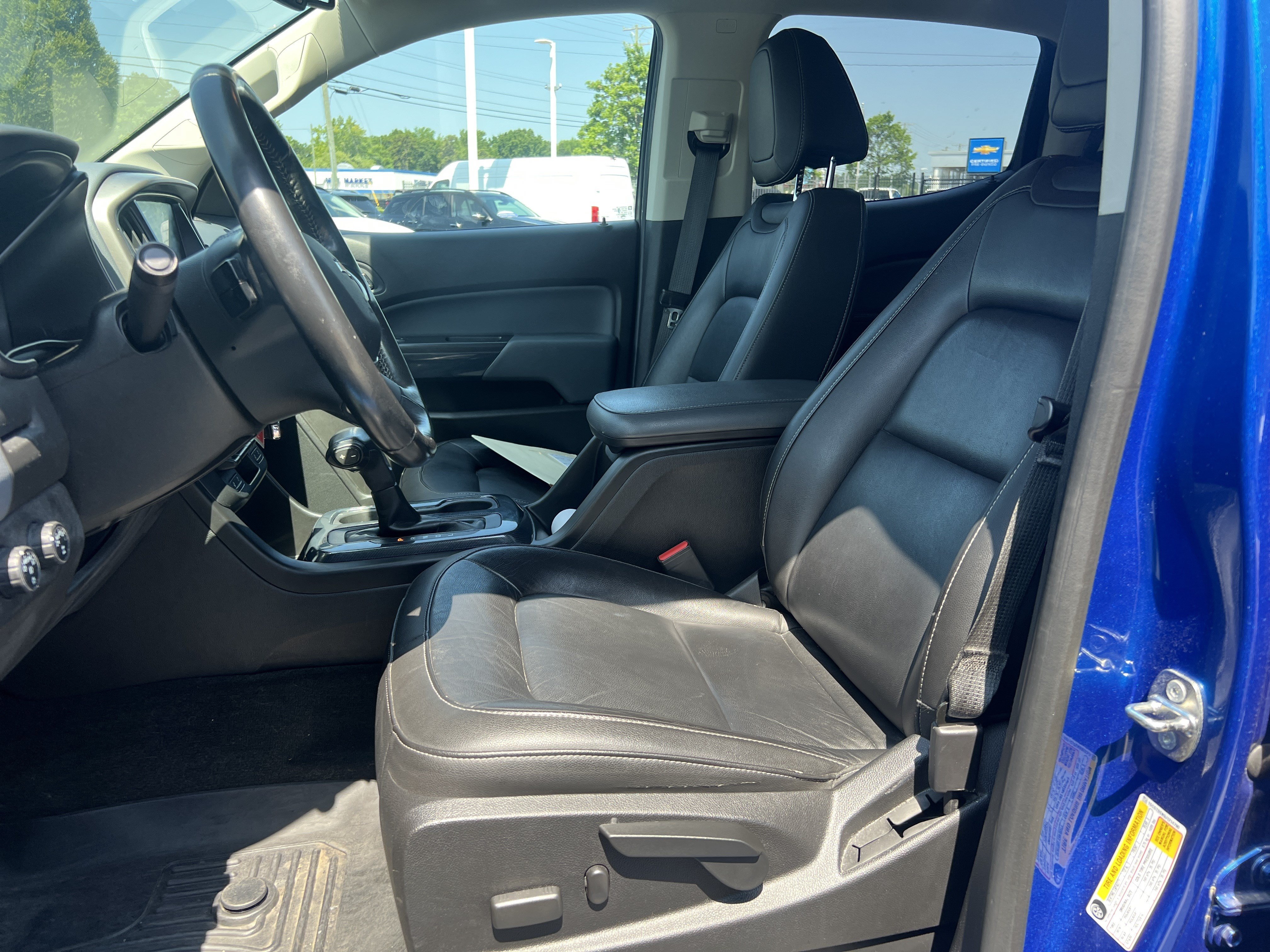 Used 2018 Chevrolet Colorado Z71 AWD/4WD image 16