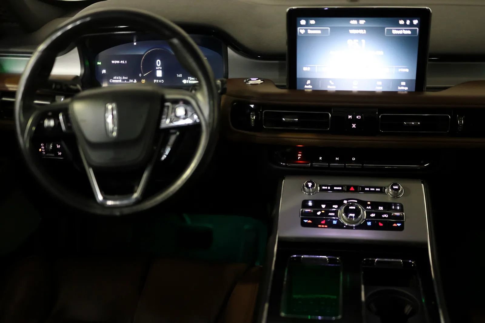 Used 2020 Lincoln Aviator Reserve w/ Equipment Group 201A image 32