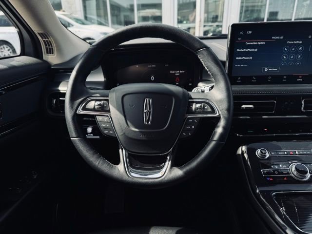Used 2023 Lincoln Nautilus AWD image 25