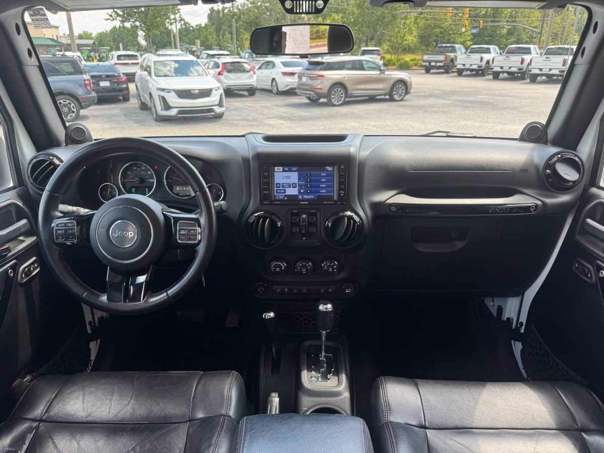 Used 2012 Jeep Wrangler Unlimited Sahara AWD/4WD image 14