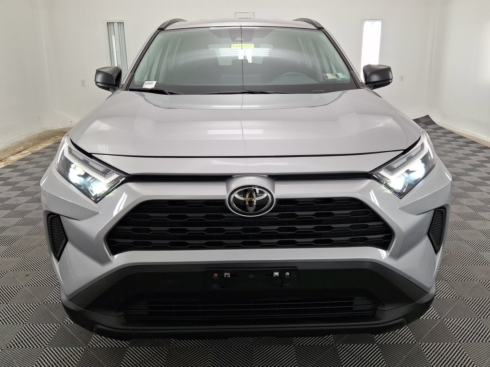 Used 2025 Toyota RAV4 LE AWD/4WD image 28