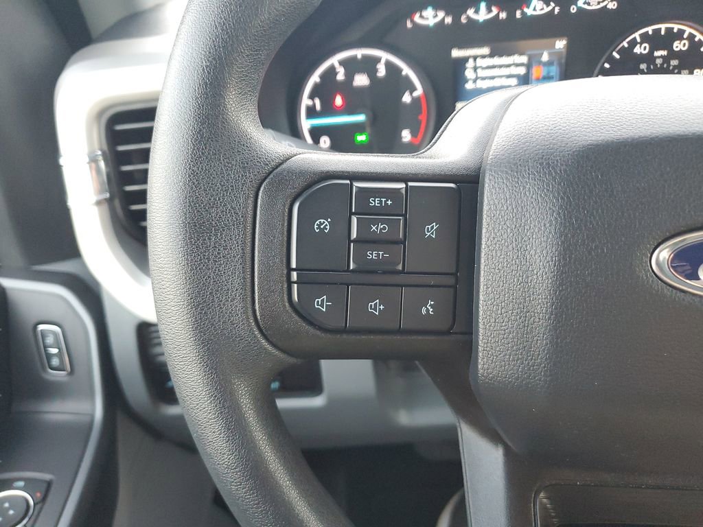 Used 2025 Ford F250 XLT image 33