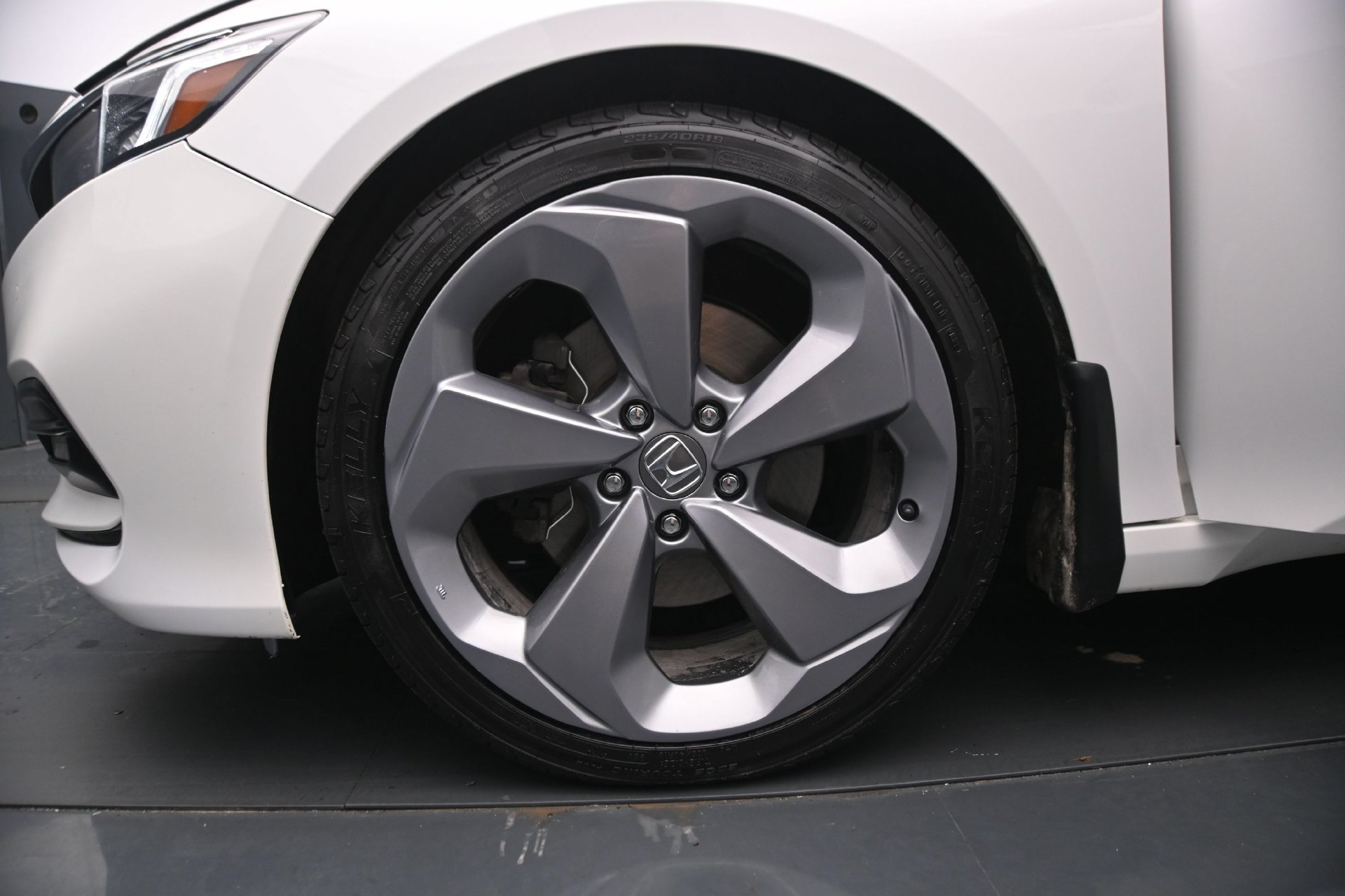 Used 2019 Honda Accord Touring image 31