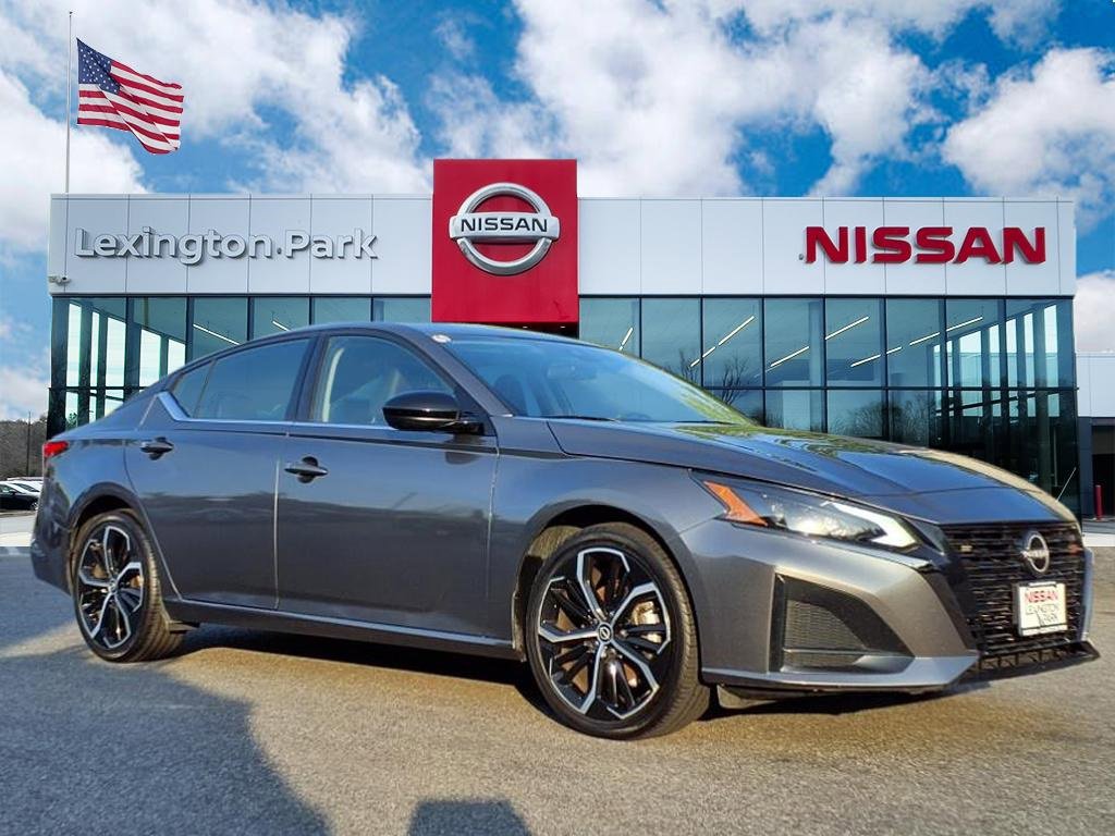 Used 2024 Nissan Altima 2.5 SR