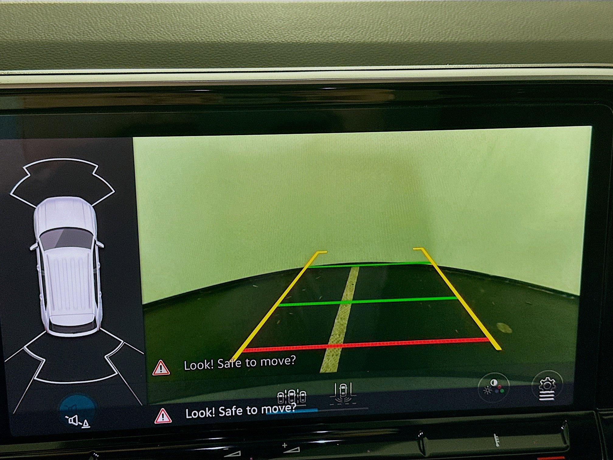 Used 2024 Volkswagen Atlas Cross Sport SE image 23