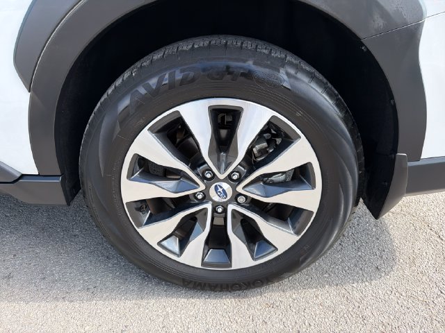 Used 2025 Subaru Outback Limited AWD/4WD image 31