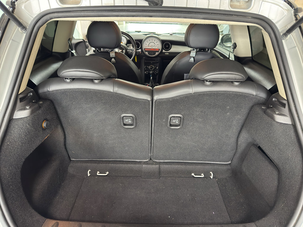 Used 2013 MINI Cooper Hardtop FWD image 9
