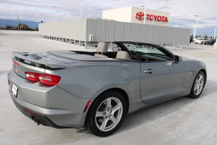 Used 2023 Chevrolet Camaro LT image 10