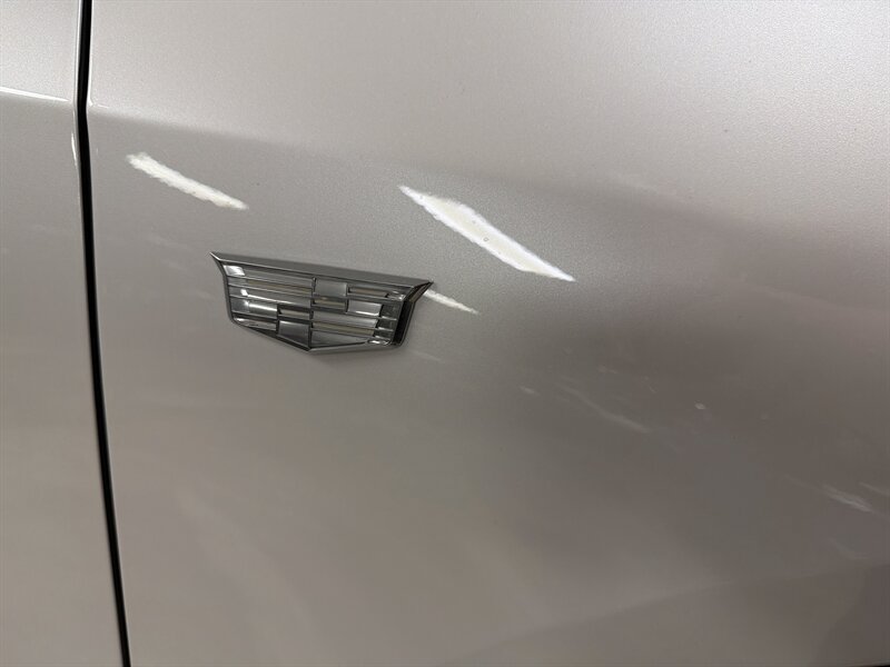 Used 2021 Cadillac XT4 Premium Luxury FWD image 17