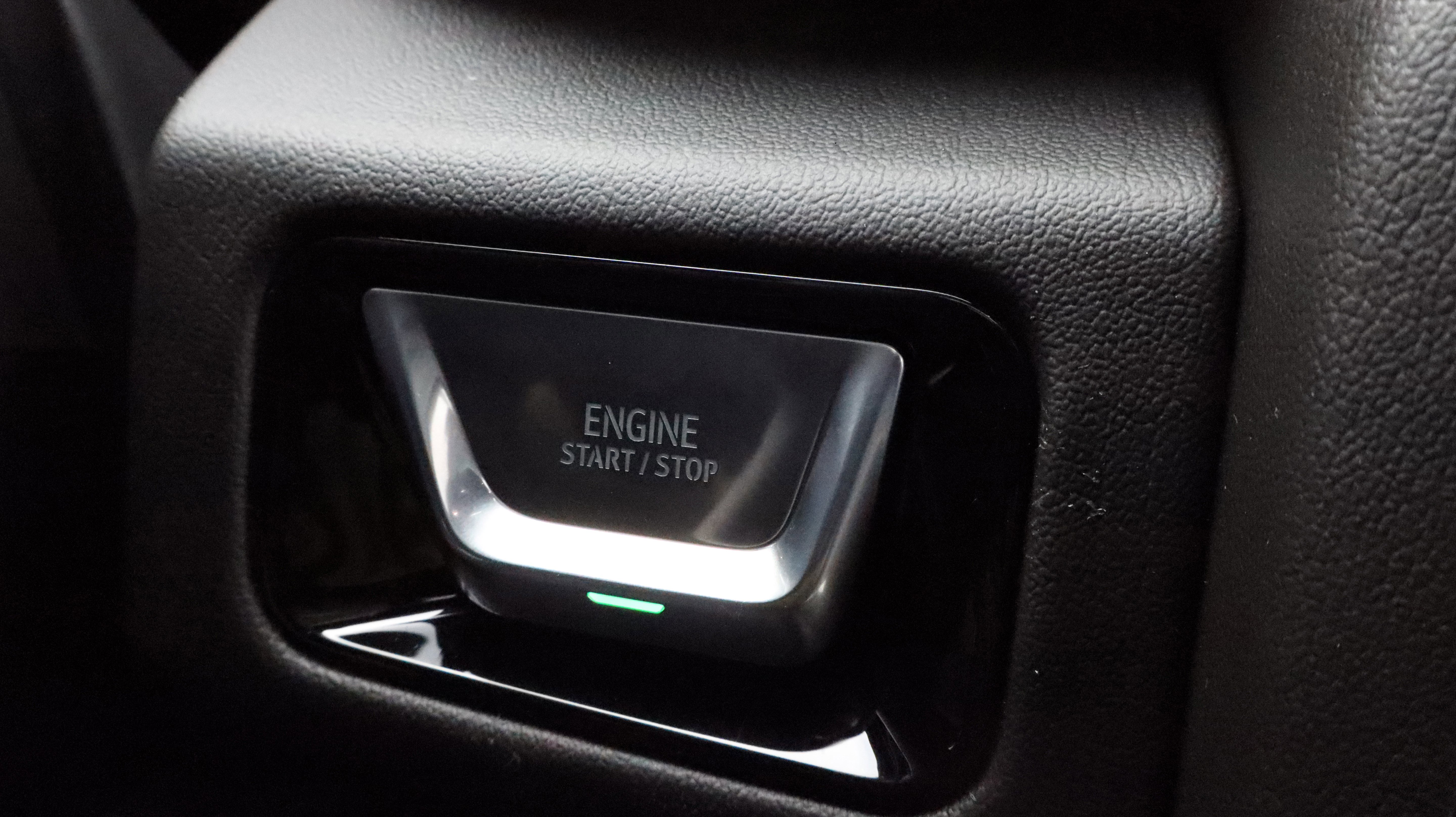 New 2026 GMC Yukon XL Denali w/ Sun & Power Step Package image 21