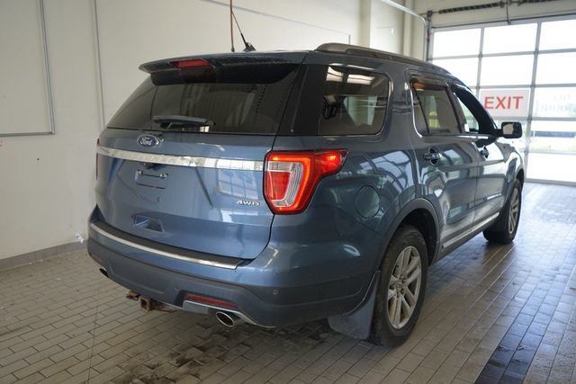 Used 2018 Ford Explorer XLT w/ Equipment Group 202A AWD/4WD image 14