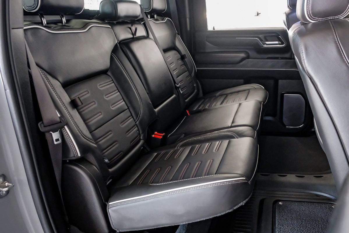 Used 2024 GMC Sierra 2500 AT4X image 33