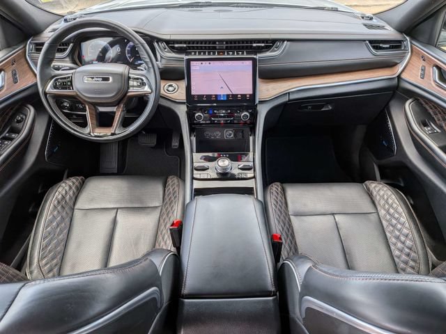 Used 2025 Jeep Grand Cherokee L Summit w/ Obsidian Package AWD/4WD image 16