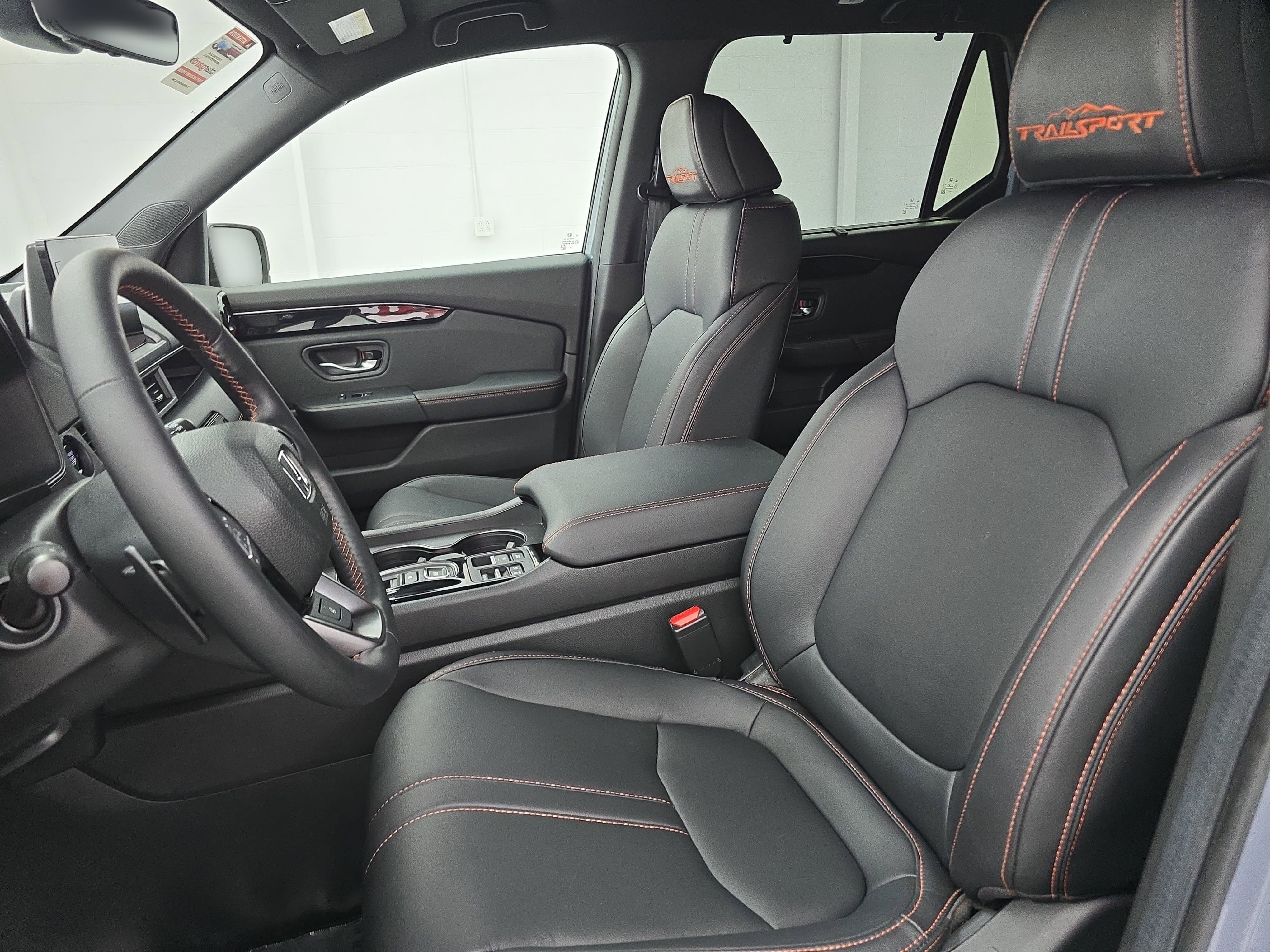 Certified 2025 Honda Pilot TrailSport image 16