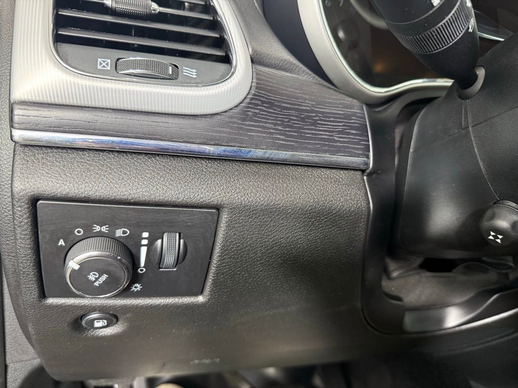 Used 2018 Jeep Grand Cherokee Summit image 20