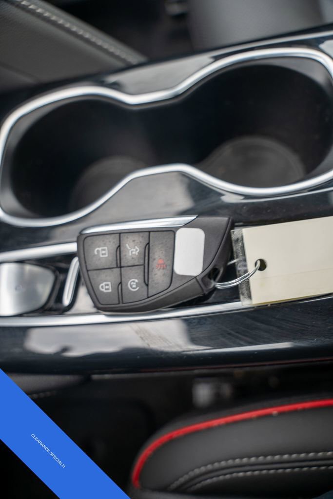 Used 2023 Buick Envision Essence w/ Sport Touring Package image 32