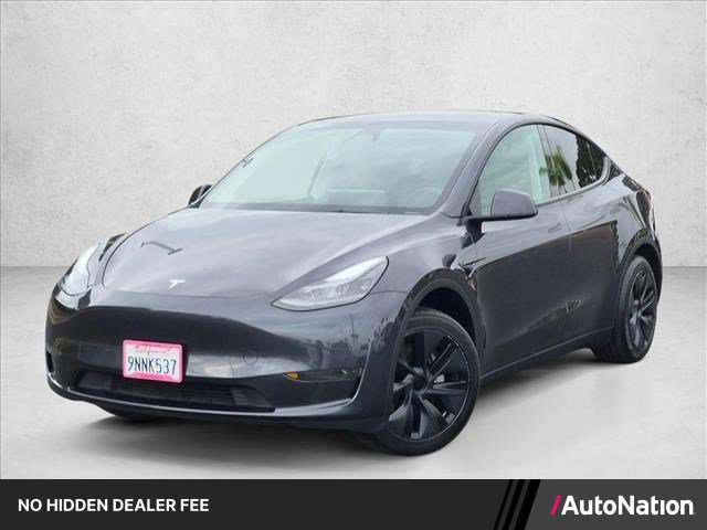 Used 2024 Tesla Model Y 2WD image 1