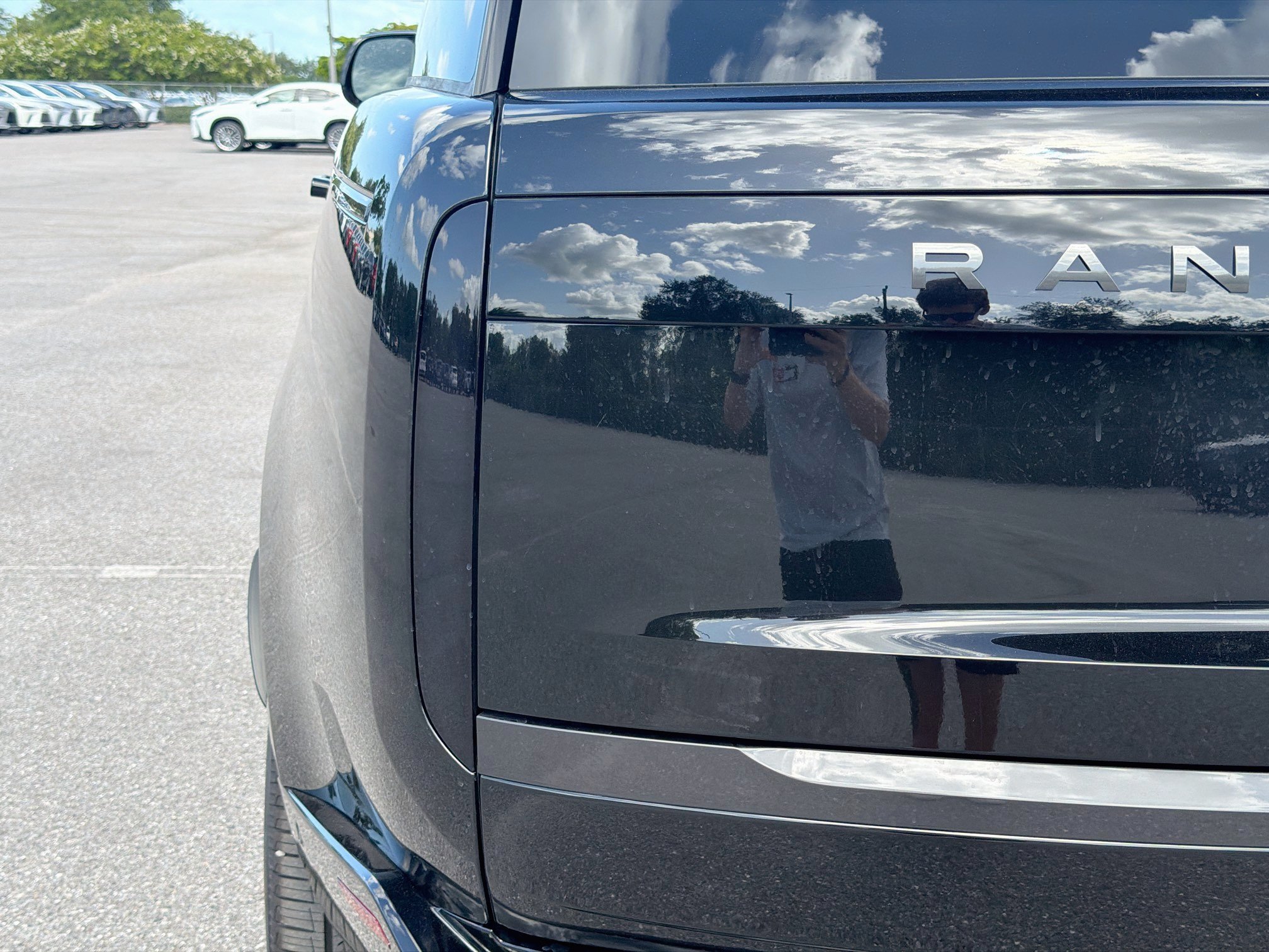 New 2026 Land Rover Range Rover SE AWD/4WD image 10