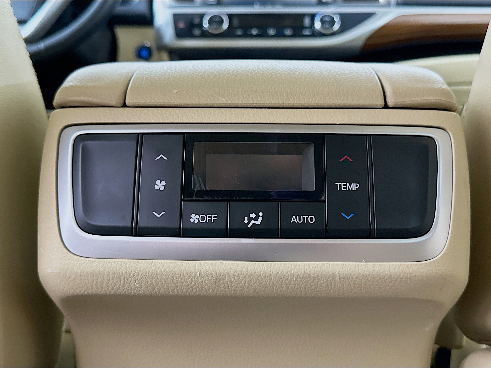 Used 2017 Toyota Highlander Limited w/ Protection Package #3 AWD/4WD image 28