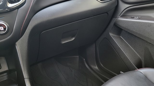 Used 2022 Chevrolet Equinox RS w/ RS Leather Package image 37