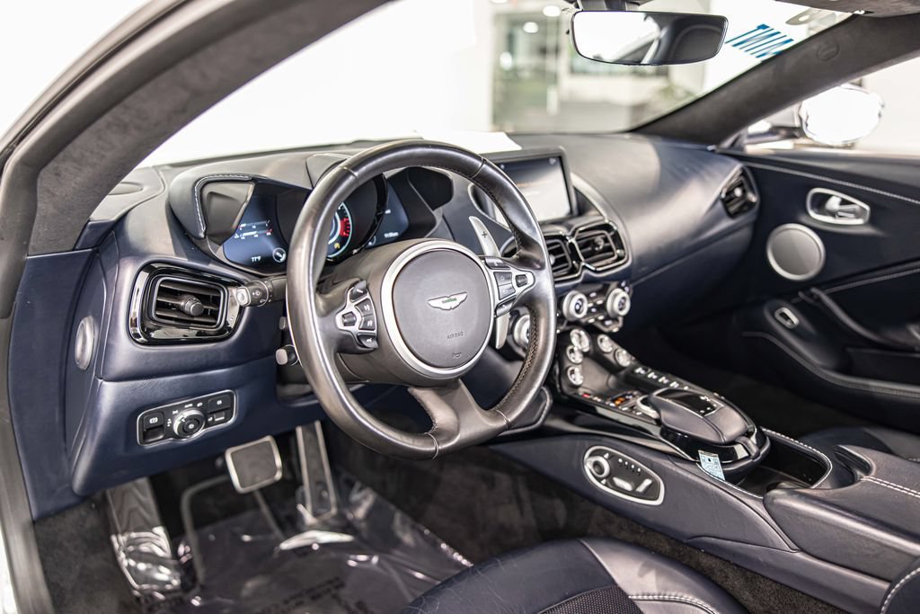 Used 2020 Aston Martin V8 Vantage Coupe RWD image 17