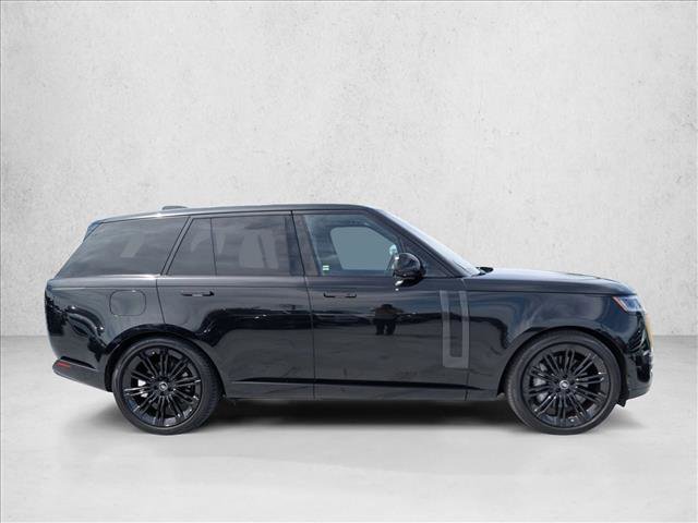 Used 2023 Land Rover Range Rover SE image 4
