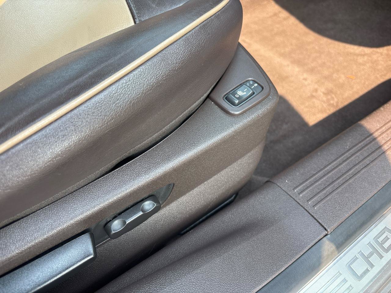 Used 2012 Chevrolet Malibu LTZ FWD image 32
