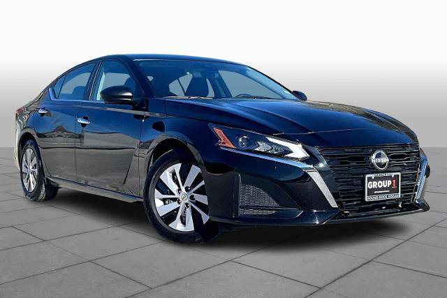 Certified 2025 Nissan Altima 2.5 S image 3