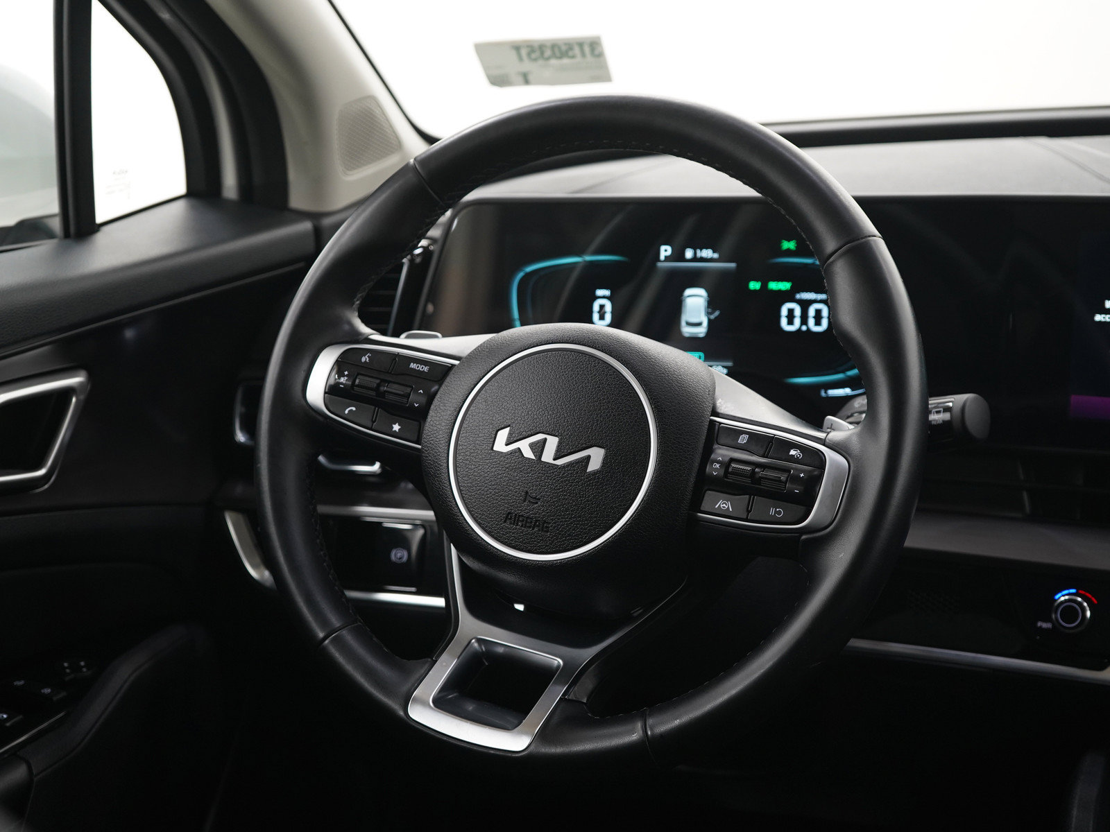 Used 2025 Kia Sportage EX AWD/4WD image 14