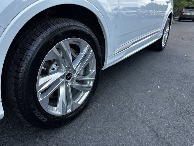 Used 2022 Audi Q7 3.0T Premium Plus w/ Premium Plus Package AWD/4WD image 12