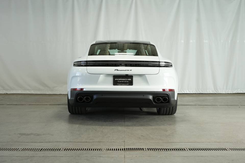 Certified 2025 Porsche Panamera 4 AWD/4WD image 6