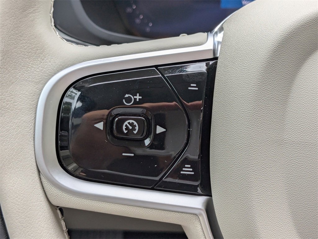 New 2026 Volvo XC60 T8 Ultra w/ Protection Package Premier image 28