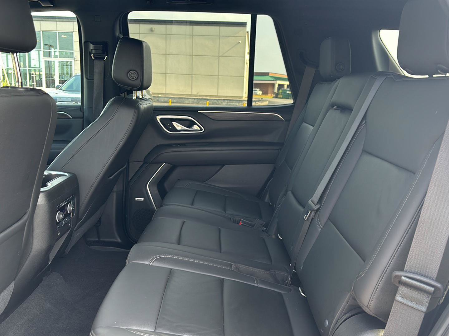 Used 2021 Chevrolet Tahoe LT w/ LT Signature Package AWD/4WD image 39