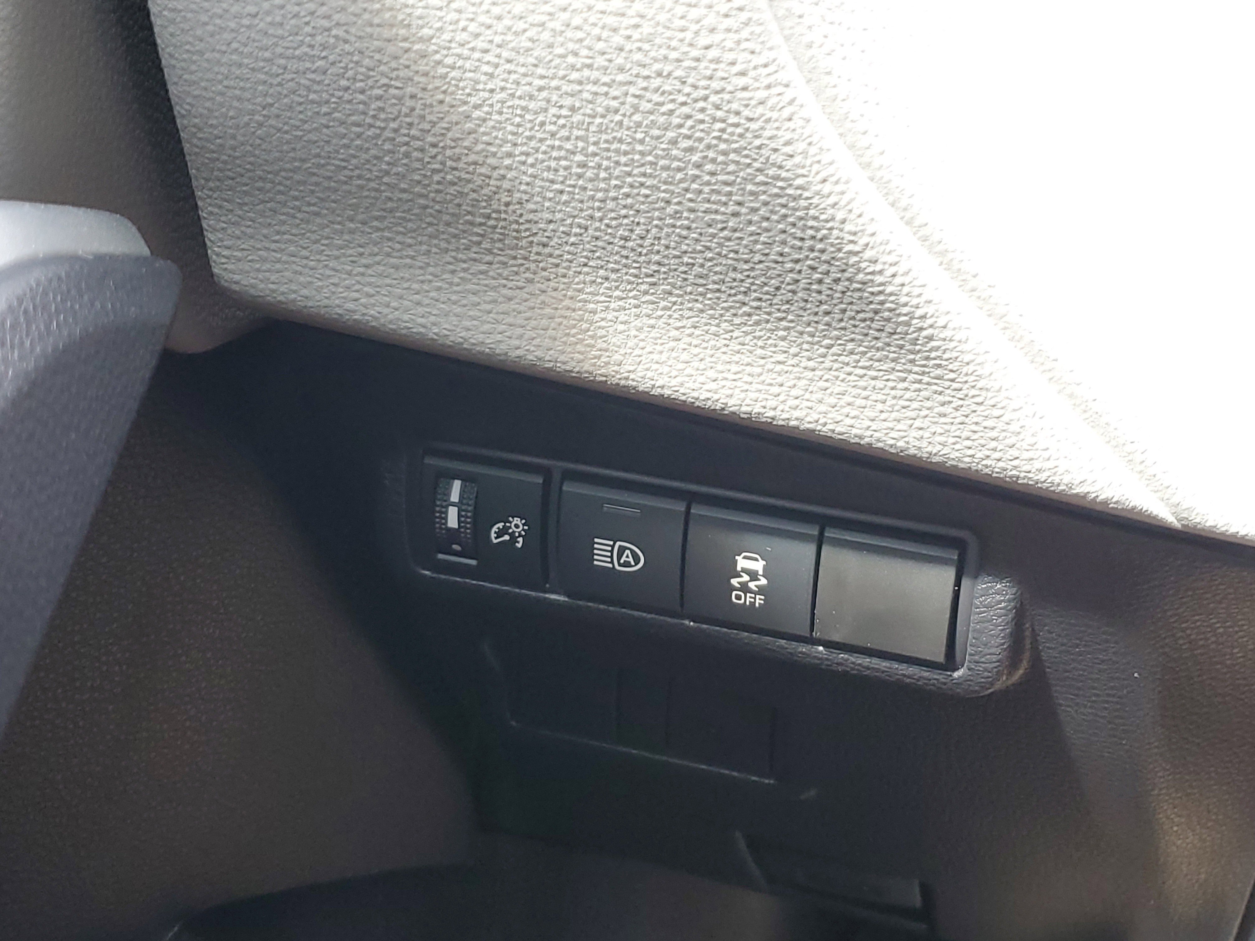 New 2026 Toyota Corolla Cross L image 28