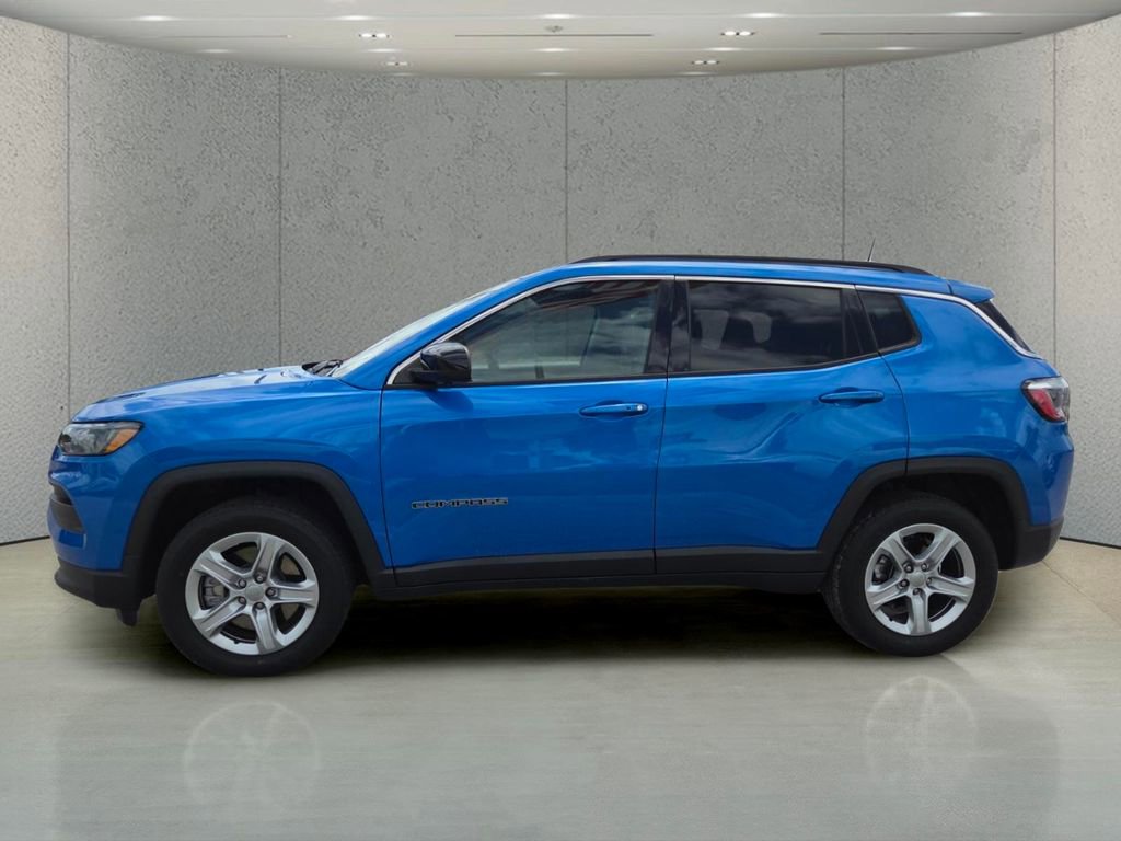 Used 2023 Jeep Compass Latitude w/ Sun and Sound Group image 6