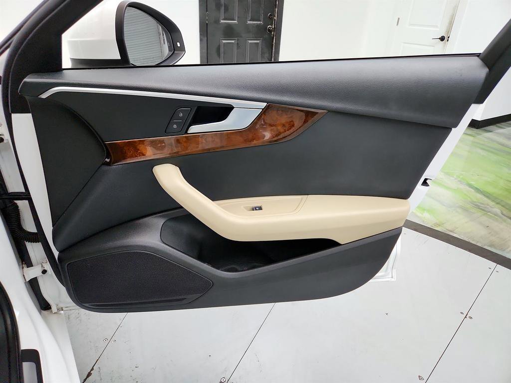 Used 2017 Audi A4 2.0T Premium image 27