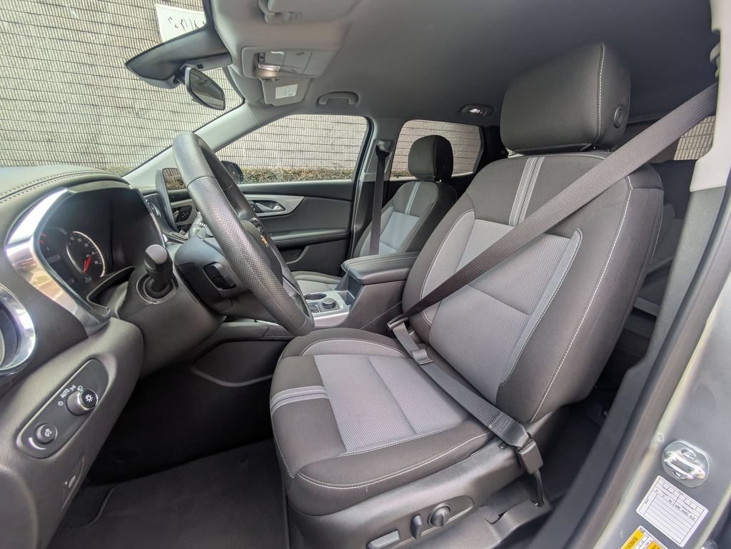 Used 2025 Chevrolet Blazer LT FWD image 24