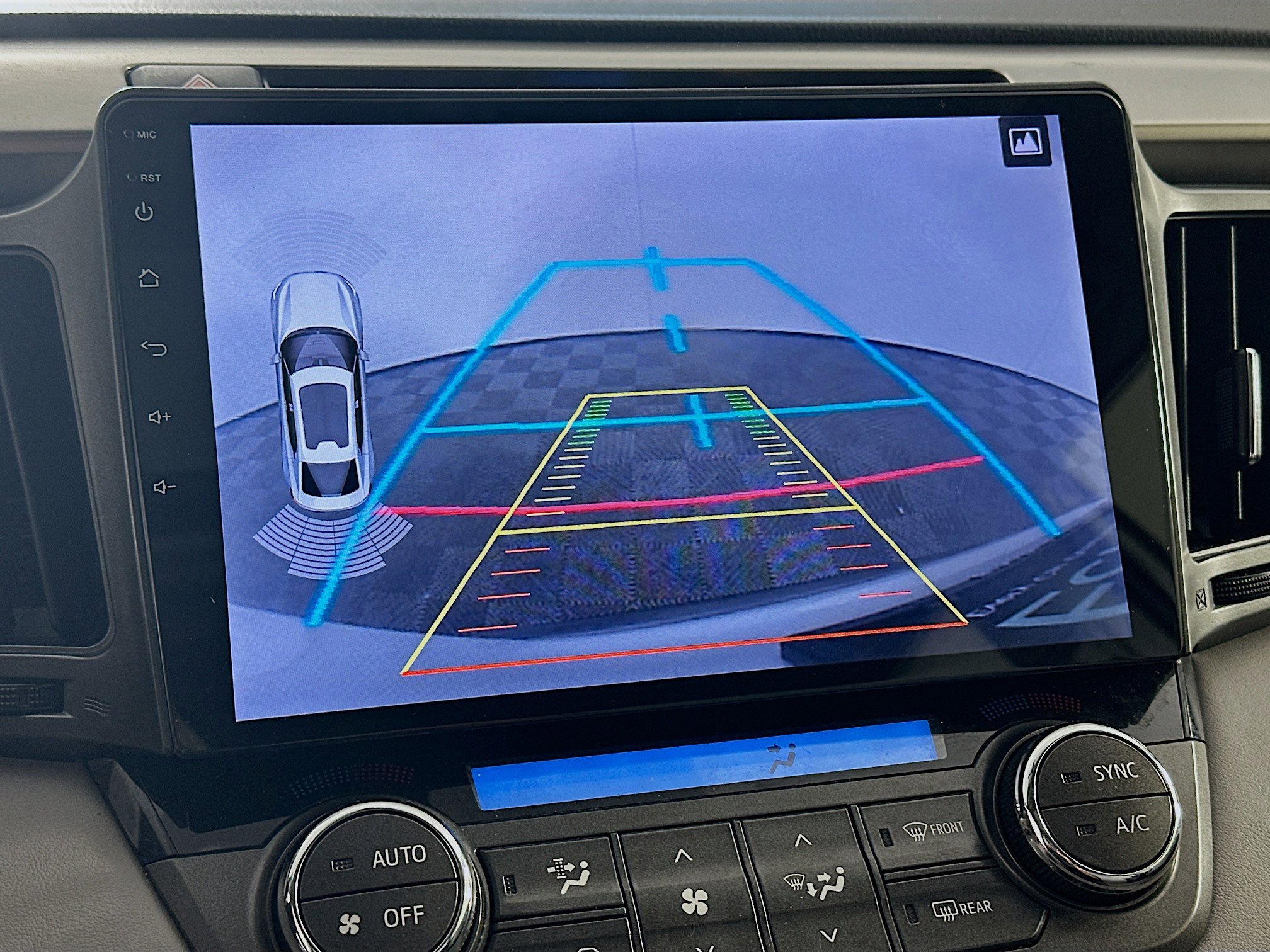 Used 2014 Toyota RAV4 XLE image 22