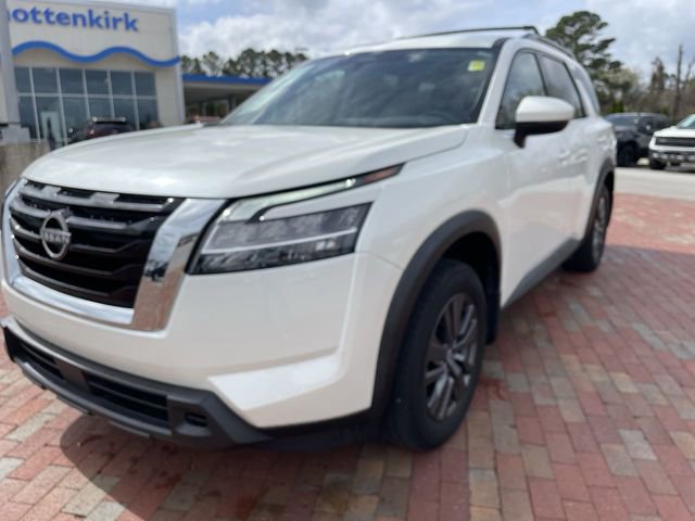 Used 2022 Nissan Pathfinder SV